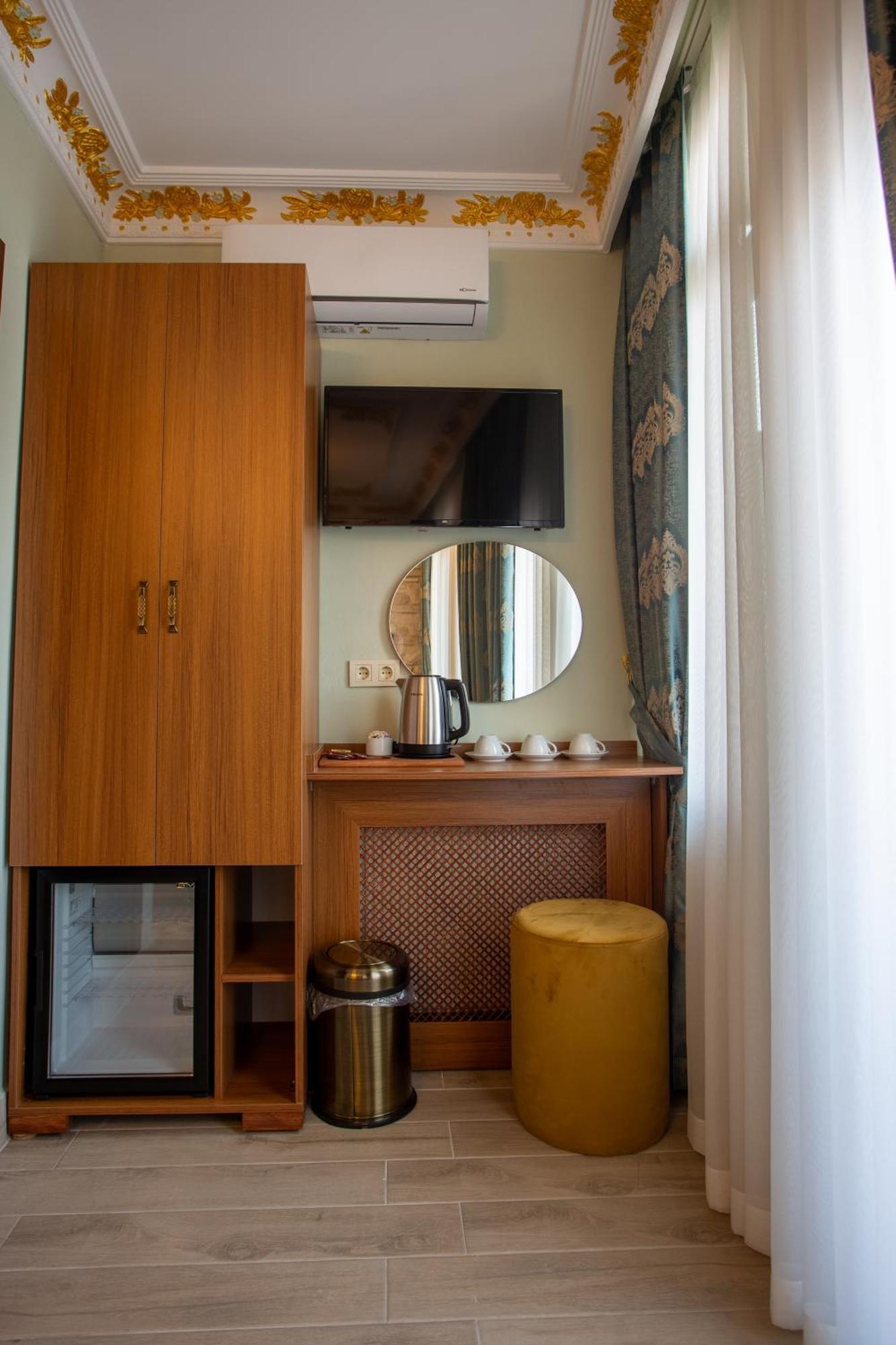 Sayina Hotel Istanboel Buitenkant foto